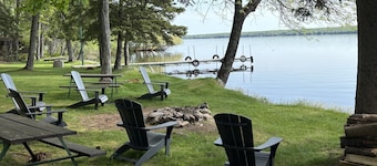 The Farmhouse at Cabin Creek: Lake Gogebic Retreat