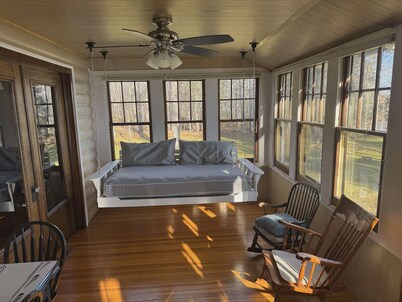 Cabin Creek: Lake Gogebic Retreat