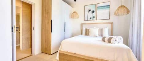 2 habitaciones, tabla de planchar con plancha, wifi y ropa de cama