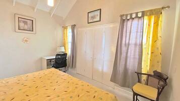 1 habitación, tabla de planchar con plancha, wifi y ropa de cama