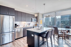 Luxury Apartment, Balcony, City View | Private kitchen | Fridge, microwave, oven, stovetop