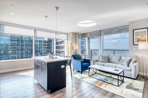 Luxury Apartment, Balcony, City View | Living area