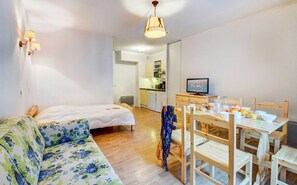 2 bedrooms, Internet