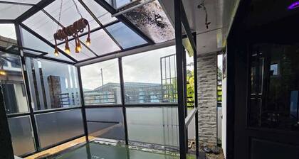 The Studio of Praise