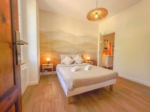 1 Schlafzimmer, Schreibtisch, Reisekinderbett, kostenloses WLAN