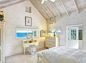 5 bedrooms, iron/ironing board, WiFi, bed sheets