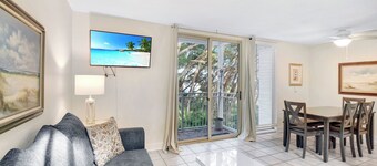 Villa 459: 3  BR, 2  BA Condominium in Jekyll Island, Sleeps 6