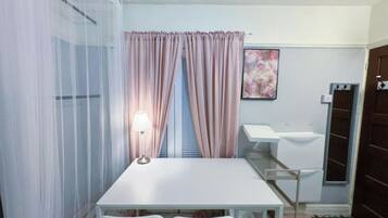 Habitación, 1 habitación, fumadores, vistas al jardín | Comedor