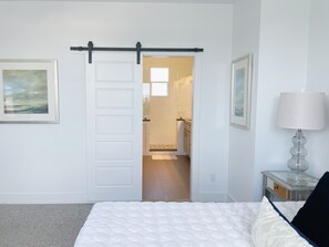 3 bedrooms, iron/ironing board, WiFi, bed sheets - Moonlight Retreat, near Wedding Venue & Breweries (Dripping Springs)