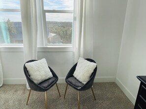 Interior - Moonlight Retreat, near Wedding Venue & Breweries (Dripping Springs)