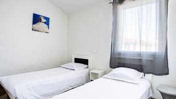 1 多间卧室、上网接入