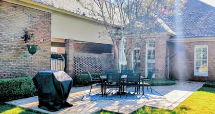 The Brook at Eastchase/ 5-bdrm 3.5 bths