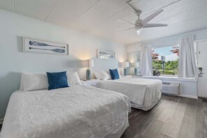 WiFi, bed sheets - Coastal Escape - Wrightsville (Wilmington)