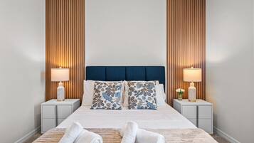 5 多间卧室、办公桌、熨斗/熨衣板、旅行婴儿床