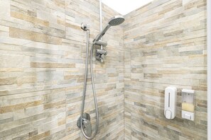 Shower, bidet - CapitalApartments - Apartment in Piazza Bologna (Roma)