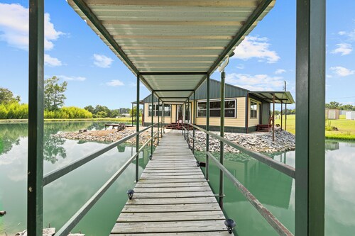 Little House on the Pond / Cozy Cabin near Carthage w/Fishing and Wildlife