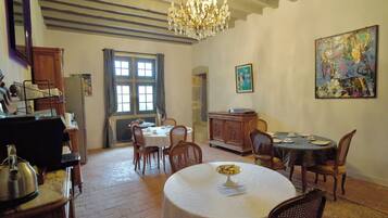 Petit déjeuner buffet compris tous les jours