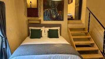 In-room safe, iron/ironing board, free WiFi