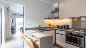 Microwave, stovetop