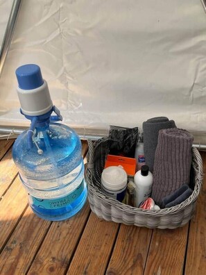 Towels, soap, shampoo, toilet paper