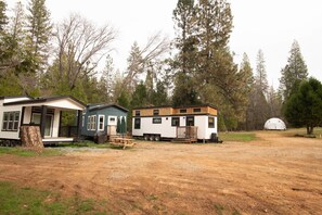 Exterior - Tiny ONE at Yosemite Gateway (Tuolumne County)