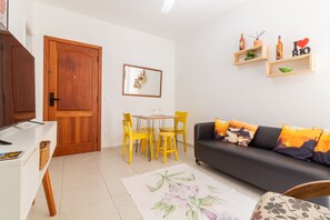 TV, offices - 14 minutes from Copacabana Beach | FO801 (Rio de Janeiro)