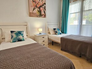 2 Schlafzimmer, Bügeleisen/Bügelbrett, kostenloses WLAN