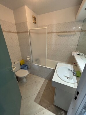 Handdoeken, toiletpapier