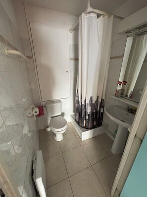 Handdoeken, toiletpapier