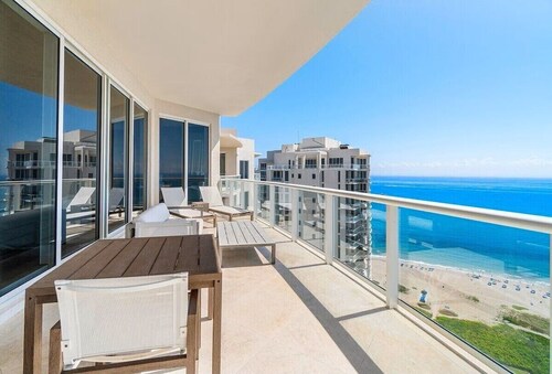 Stunning Oceanfront Penthouse at the Ritz-Carlton on Singer Island