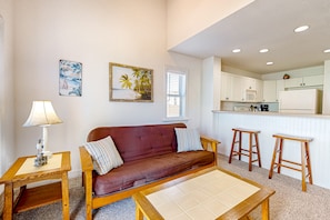 TV, fireplace - 3BR coastal retreat with pool, gym, W/D, & balcony (Kill Devil Hills)