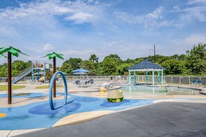 Children's area - 3BR coastal retreat with pool, gym, W/D, & balcony (Kill Devil Hills)