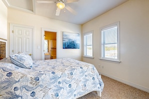 3 bedrooms, iron/ironing board, WiFi, bed sheets - 3BR coastal retreat with pool, gym, W/D, & balcony (Kill Devil Hills)