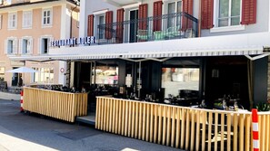 Shared Dormitory, 1 Bedroom, Smoking, Balcony | Dining