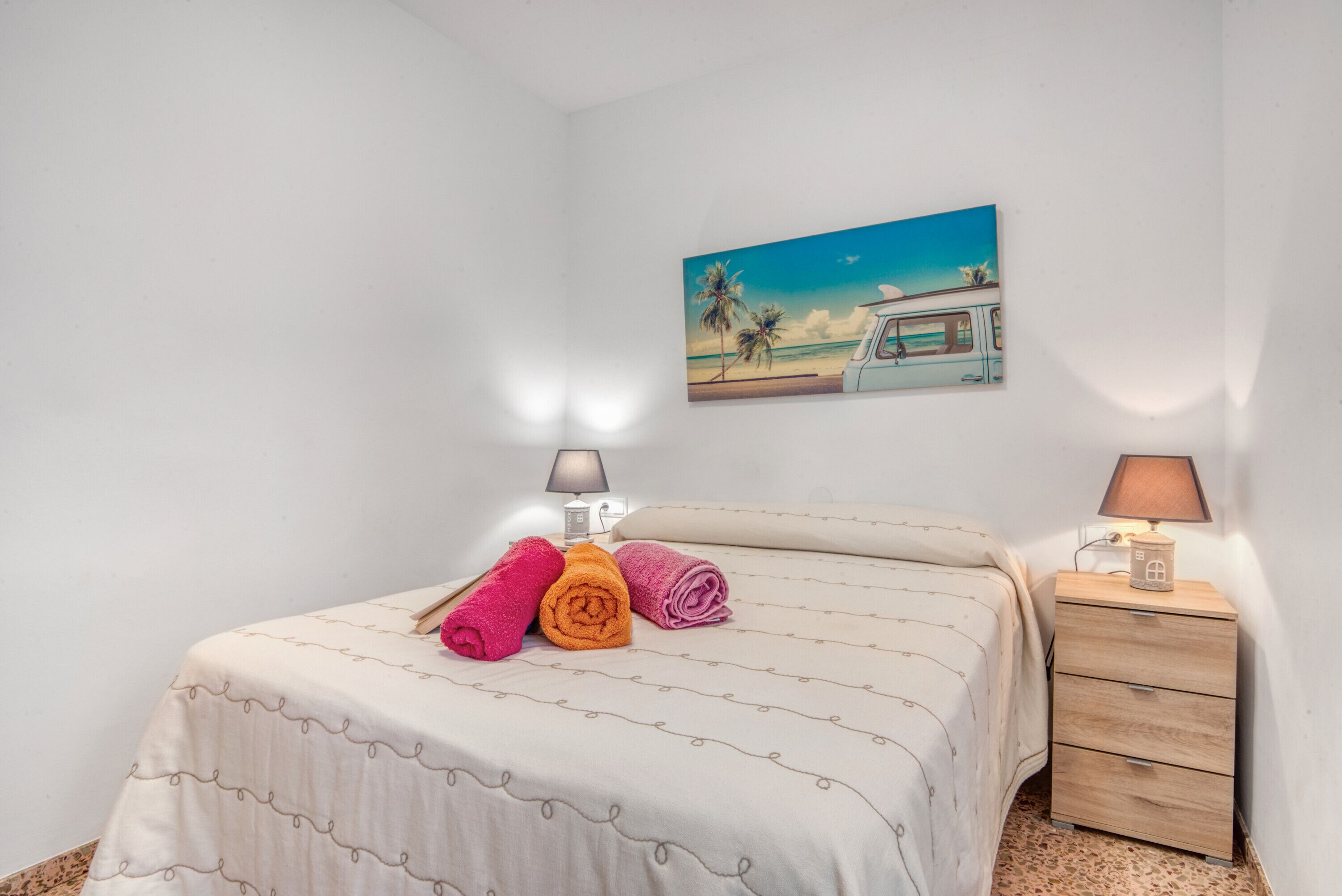 3 室のベッドルーム、アイロン / アイロン台、WiFi、ベッドシーツ