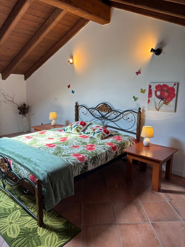 2 bedrooms, WiFi, bed sheets - Monterosa. (Morghengo)