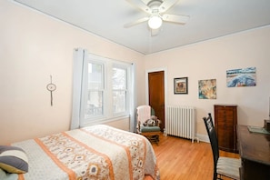 1 bedroom, iron/ironing board, Internet, bed sheets