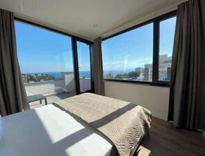 2 bedrooms, internet, bed sheets