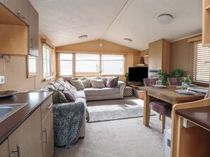 Living area - Caravan 596 (Prestatyn)