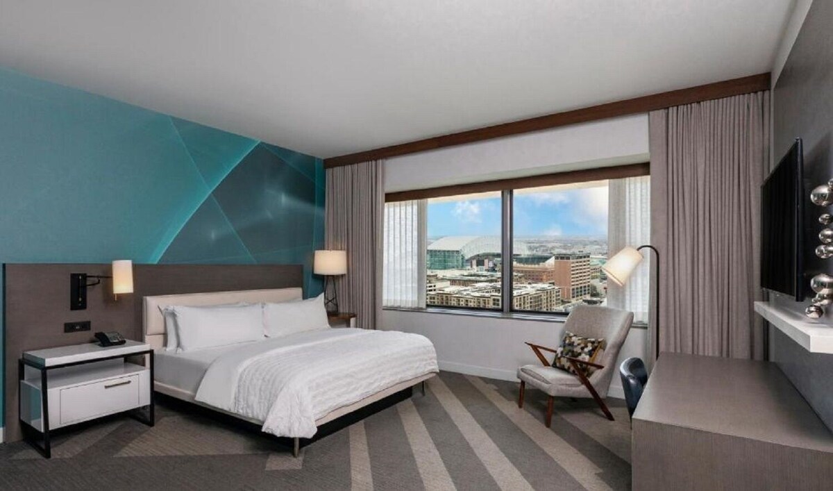 Photo of Elegant Pet Friendly Suite Near George R Brown Ctr