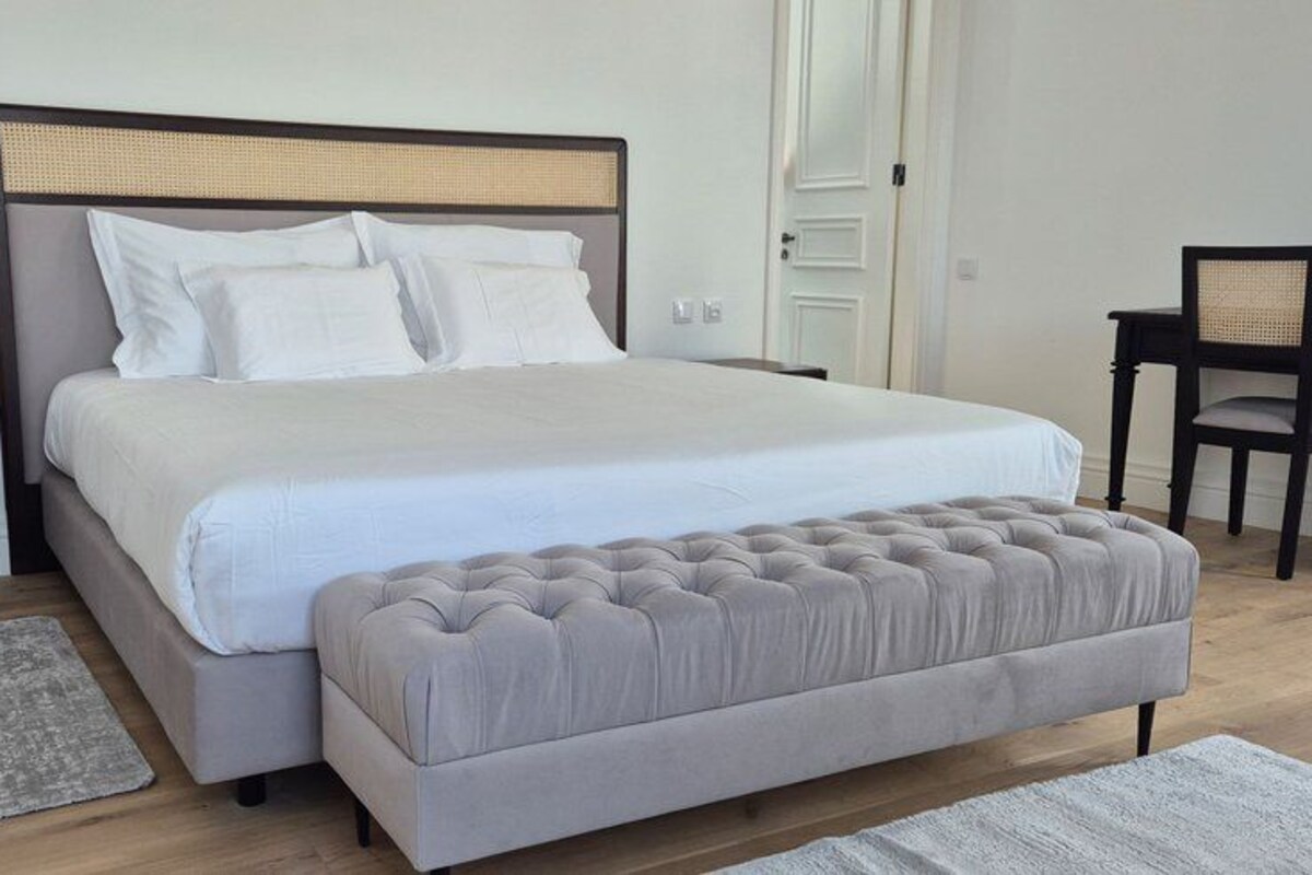 Double Standard Double bed