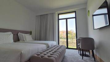 Habitación estándar con 1 cama doble o 2 individuales, balcón | Caja fuerte y wifi gratis