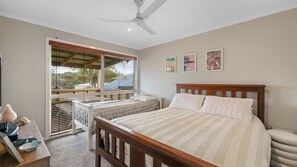 3 室のベッドルーム、アイロン / アイロン台、旅行用ベビーベッド、インターネット