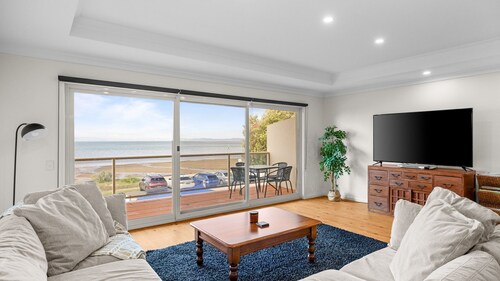 Rhyll Seaside Penthouse