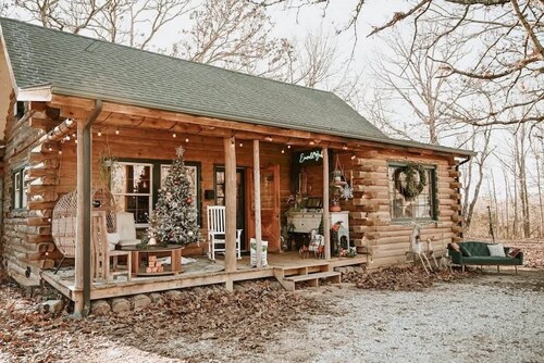 Unique Emerald Gabel Cabin