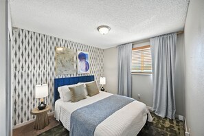 4 habitaciones, tabla de planchar con plancha, wifi y ropa de cama 