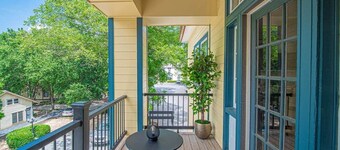 The Marietta Square Manor