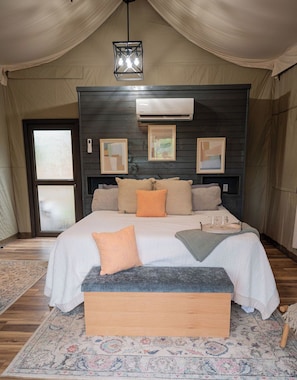 Firefly | Living area