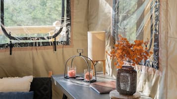 Suite, Partial Lake View | Meja