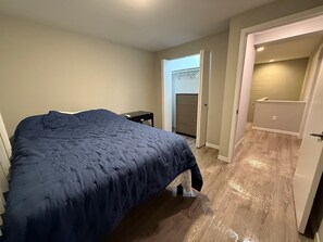 4 bedrooms, desk, free WiFi, bed sheets